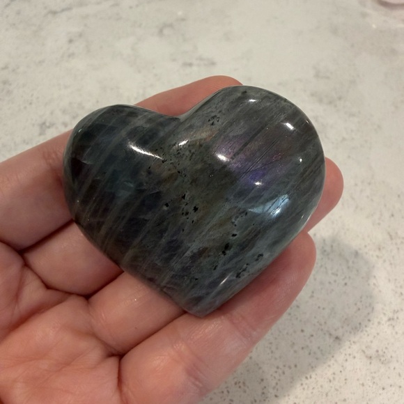 Labradorite Heart - Picture 2 of 5